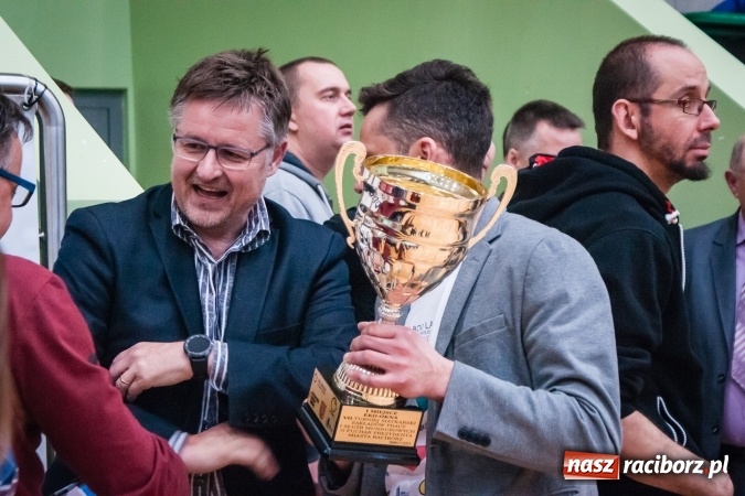 Zdjęcie w galerii na portalu naszraciborz.pl: Siatkarski Turniej Zakładów Pracy i Służb Mundurowych: Eko-Okna znów zwycięskie wiadomości z regionu