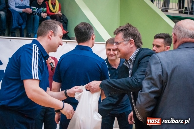 Zdjęcie w galerii na portalu naszraciborz.pl: Siatkarski Turniej Zakładów Pracy i Służb Mundurowych: Eko-Okna znów zwycięskie wiadomości z regionu