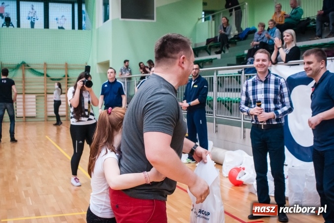 Zdjęcie w galerii na portalu naszraciborz.pl: Siatkarski Turniej Zakładów Pracy i Służb Mundurowych: Eko-Okna znów zwycięskie wiadomości z regionu