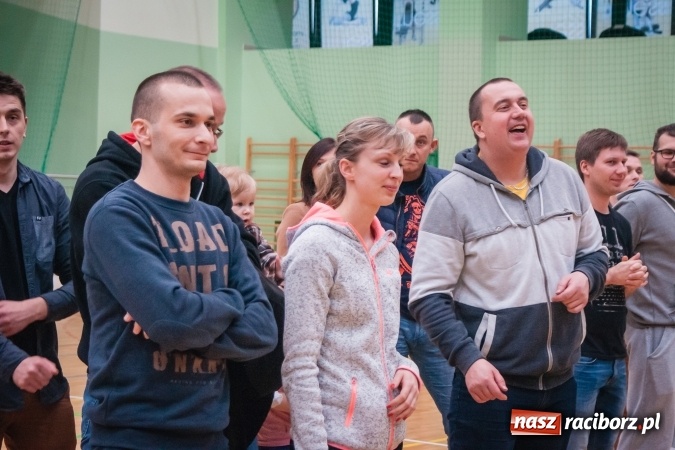 Zdjęcie w galerii na portalu naszraciborz.pl: Siatkarski Turniej Zakładów Pracy i Służb Mundurowych: Eko-Okna znów zwycięskie wiadomości z regionu