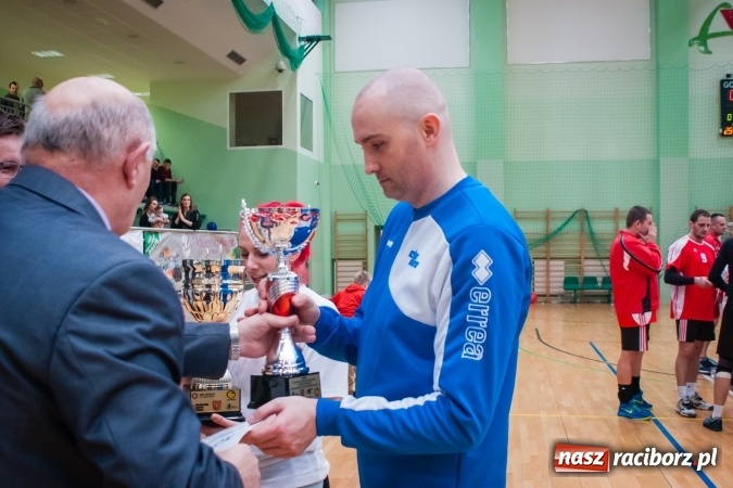 Zdjęcie w galerii na portalu naszraciborz.pl: Siatkarski Turniej Zakładów Pracy i Służb Mundurowych: Eko-Okna znów zwycięskie wiadomości z regionu