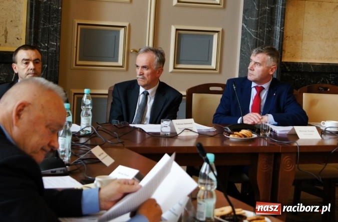 Zdjęcie w galerii na portalu naszraciborz.pl: Wojew&oacute;dzka Rada Dialogu Społecznego o niskiej emisji wiadomości z regionu