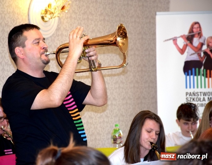 Zdjęcie w galerii na portalu naszraciborz.pl: Cuda się zdarzają – warsztaty z Adamem Sztabą  wiadomości z regionu