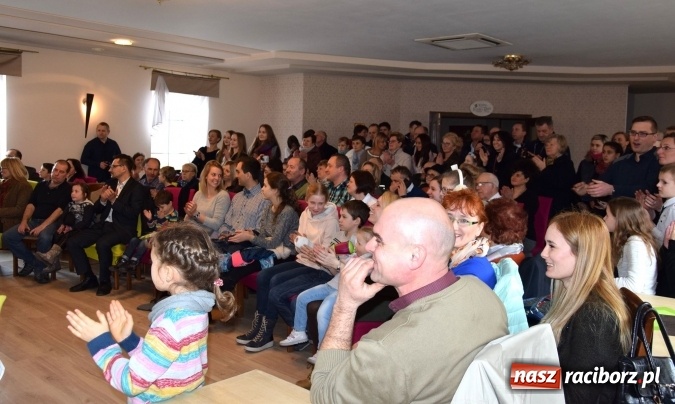 Zdjęcie w galerii na portalu naszraciborz.pl: Cuda się zdarzają – warsztaty z Adamem Sztabą  wiadomości z regionu