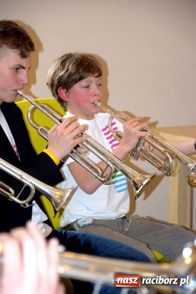 Zdjęcie w galerii na portalu naszraciborz.pl: Cuda się zdarzają – warsztaty z Adamem Sztabą  wiadomości z regionu
