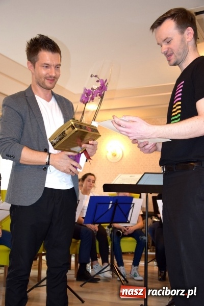 Zdjęcie w galerii na portalu naszraciborz.pl: Cuda się zdarzają – warsztaty z Adamem Sztabą  wiadomości z regionu