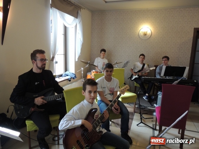 Zdjęcie w galerii na portalu naszraciborz.pl: Cuda się zdarzają – warsztaty z Adamem Sztabą  wiadomości z regionu