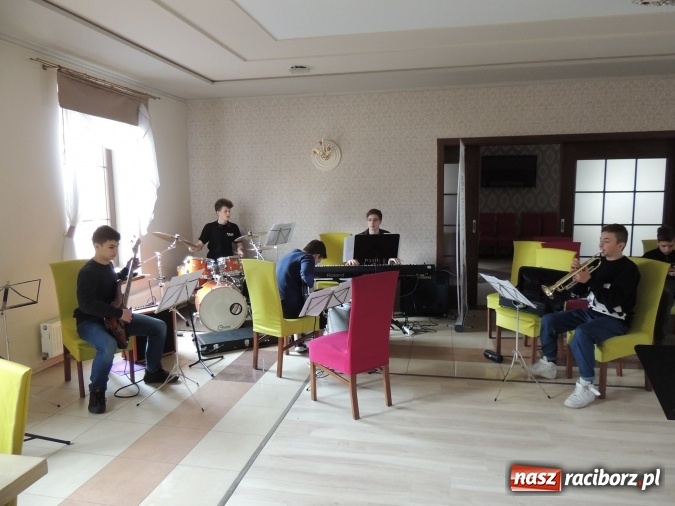 Zdjęcie w galerii na portalu naszraciborz.pl: Cuda się zdarzają – warsztaty z Adamem Sztabą  wiadomości z regionu