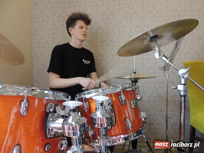 Zdjęcie w galerii na portalu naszraciborz.pl: Cuda się zdarzają – warsztaty z Adamem Sztabą  wiadomości z regionu