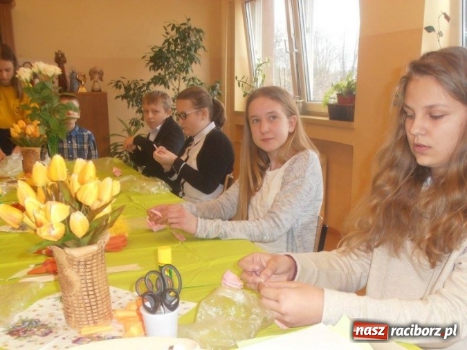 Zdjęcie w galerii na portalu naszraciborz.pl: Powiatowy Konkurs z Języka Angielskiego po raz dziewiąty w G3 wiadomości z regionu