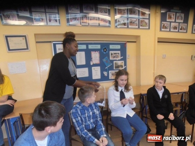 Zdjęcie w galerii na portalu naszraciborz.pl: Powiatowy Konkurs z Języka Angielskiego po raz dziewiąty w G3 wiadomości z regionu