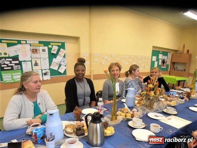 Zdjęcie w galerii na portalu naszraciborz.pl: Powiatowy Konkurs z Języka Angielskiego po raz dziewiąty w G3 wiadomości z regionu