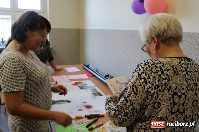Zdjęcie w galerii na portalu naszraciborz.pl: Odcienie kobiecości w Gminnym Centrum Kultury w Nędzy wiadomości z regionu