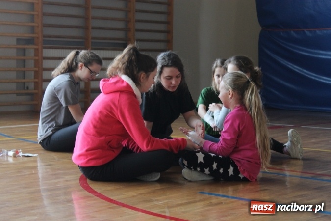 Zdjęcie w galerii na portalu naszraciborz.pl: Biwakowy weekend w Zespole Szkolno-Przedszkolnym na Ocicach wiadomości z regionu