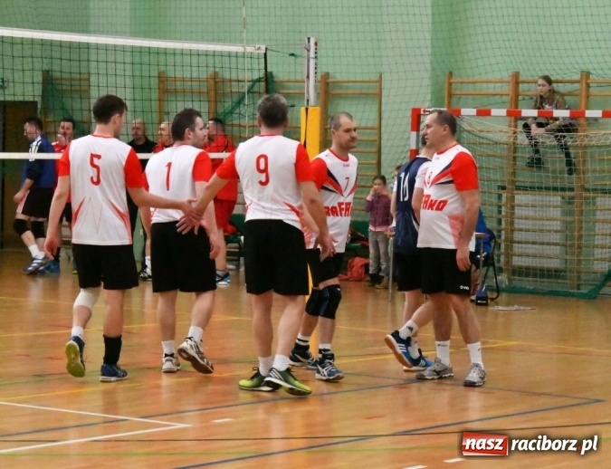 Zdjęcie w galerii na portalu naszraciborz.pl: Turniej Siatkarski Zakładów Pracy i Służb Mundurowych z udziałem Rafako S.A.  wiadomości z regionu
