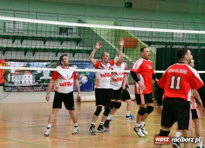 Zdjęcie w galerii na portalu naszraciborz.pl: Turniej Siatkarski Zakładów Pracy i Służb Mundurowych z udziałem Rafako S.A.  wiadomości z regionu