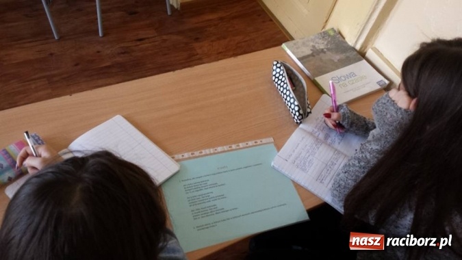 Zdjęcie w galerii na portalu naszraciborz.pl: Dzień Liczby Pi w Gimnazjum nr 5  wiadomości z regionu