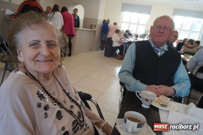 Zdjęcie w galerii na portalu naszraciborz.pl: Dzień Kobiet i Mężczyzn w kole emerytów w Nędzy wiadomości z regionu