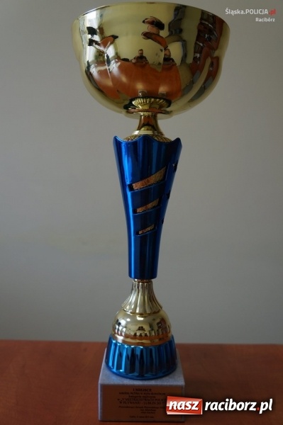 Zdjęcie w galerii na portalu naszraciborz.pl: Policjant z Kuźni Raciborskiej przywiózł złoto z mistrzostw policji w pływaniu wiadomości z regionu