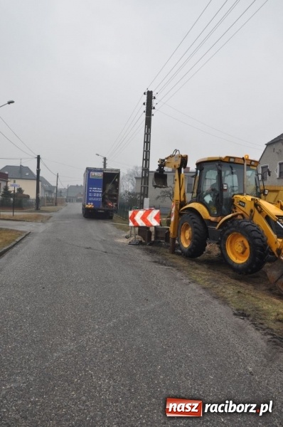 Zdjęcie w galerii na portalu naszraciborz.pl: Budowa kanalizacji w Kuźni Raciborskiej rozpoczęta  wiadomości z regionu