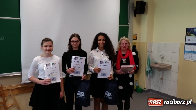 Zdjęcie w galerii na portalu naszraciborz.pl: Powiatowy Konkurs Wiedzy o Ziemi Raciborskiej po raz szesnasty w II LO wiadomości z regionu