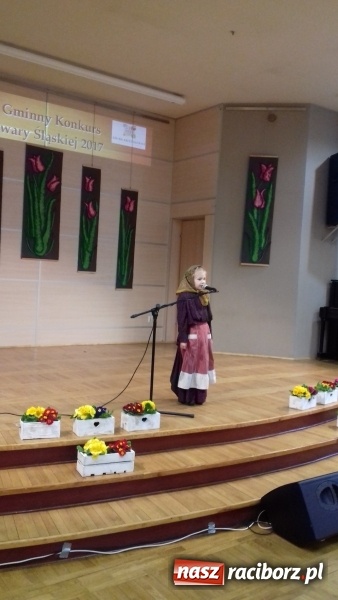 Zdjęcie w galerii na portalu naszraciborz.pl: W Tworkowie odbyła się jubileuszowa edycja Gminnego Konkursu Gwary Śląskiej wiadomości z regionu