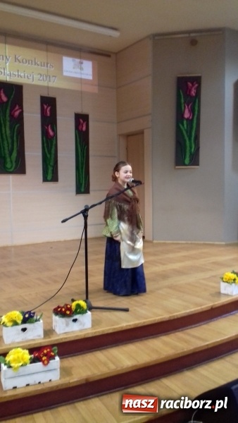 Zdjęcie w galerii na portalu naszraciborz.pl: W Tworkowie odbyła się jubileuszowa edycja Gminnego Konkursu Gwary Śląskiej wiadomości z regionu