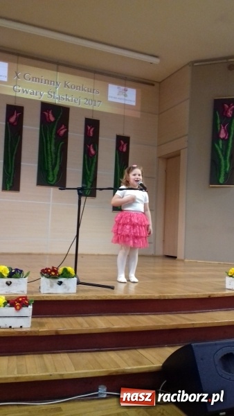 Zdjęcie w galerii na portalu naszraciborz.pl: W Tworkowie odbyła się jubileuszowa edycja Gminnego Konkursu Gwary Śląskiej wiadomości z regionu