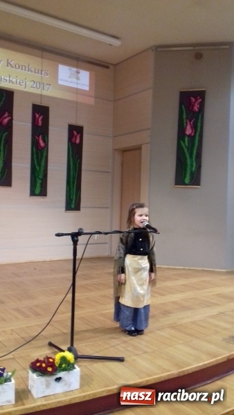 Zdjęcie w galerii na portalu naszraciborz.pl: W Tworkowie odbyła się jubileuszowa edycja Gminnego Konkursu Gwary Śląskiej wiadomości z regionu