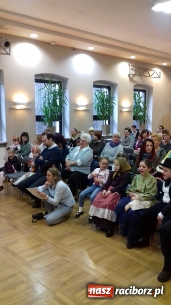 Zdjęcie w galerii na portalu naszraciborz.pl: W Tworkowie odbyła się jubileuszowa edycja Gminnego Konkursu Gwary Śląskiej wiadomości z regionu