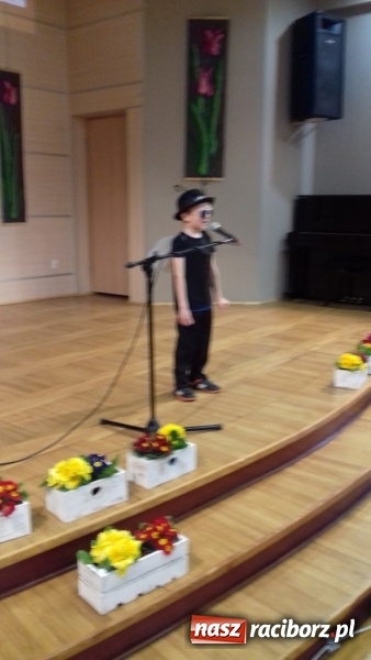 Zdjęcie w galerii na portalu naszraciborz.pl: W Tworkowie odbyła się jubileuszowa edycja Gminnego Konkursu Gwary Śląskiej wiadomości z regionu