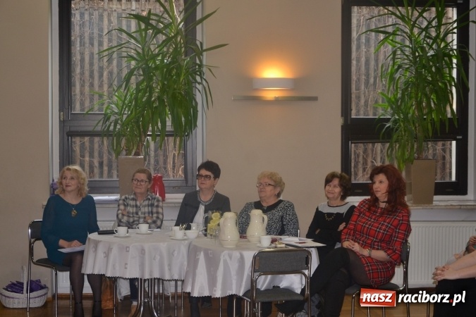 Zdjęcie w galerii na portalu naszraciborz.pl: W Tworkowie odbyła się jubileuszowa edycja Gminnego Konkursu Gwary Śląskiej wiadomości z regionu