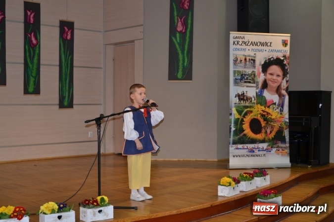 Zdjęcie w galerii na portalu naszraciborz.pl: W Tworkowie odbyła się jubileuszowa edycja Gminnego Konkursu Gwary Śląskiej wiadomości z regionu
