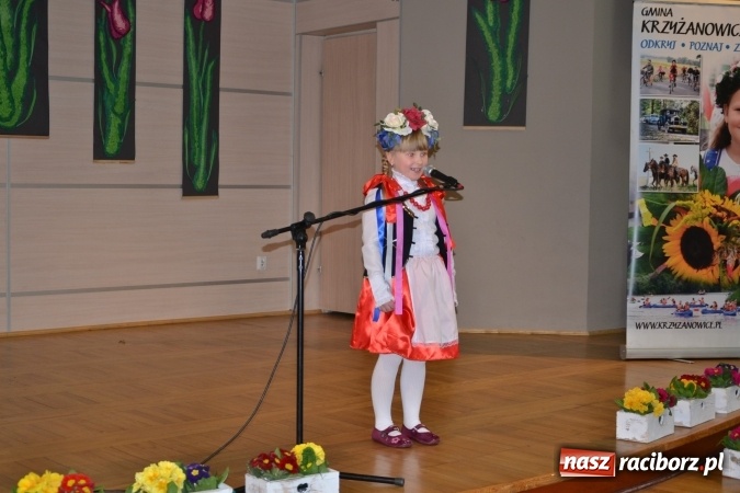 Zdjęcie w galerii na portalu naszraciborz.pl: W Tworkowie odbyła się jubileuszowa edycja Gminnego Konkursu Gwary Śląskiej wiadomości z regionu