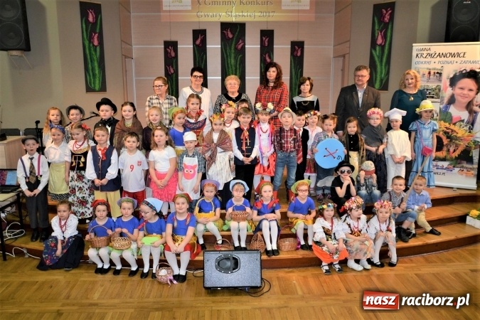 Zdjęcie w galerii na portalu naszraciborz.pl: W Tworkowie odbyła się jubileuszowa edycja Gminnego Konkursu Gwary Śląskiej wiadomości z regionu