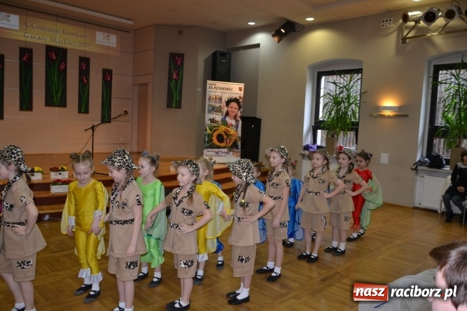 Zdjęcie w galerii na portalu naszraciborz.pl: W Tworkowie odbyła się jubileuszowa edycja Gminnego Konkursu Gwary Śląskiej wiadomości z regionu