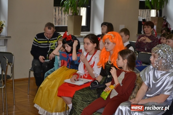 Zdjęcie w galerii na portalu naszraciborz.pl: W Tworkowie odbyła się jubileuszowa edycja Gminnego Konkursu Gwary Śląskiej wiadomości z regionu