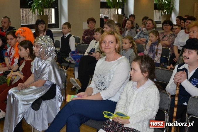 Zdjęcie w galerii na portalu naszraciborz.pl: W Tworkowie odbyła się jubileuszowa edycja Gminnego Konkursu Gwary Śląskiej wiadomości z regionu