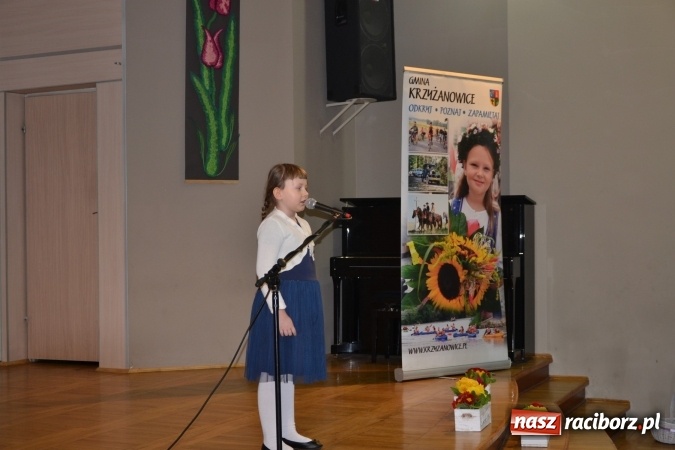 Zdjęcie w galerii na portalu naszraciborz.pl: W Tworkowie odbyła się jubileuszowa edycja Gminnego Konkursu Gwary Śląskiej wiadomości z regionu