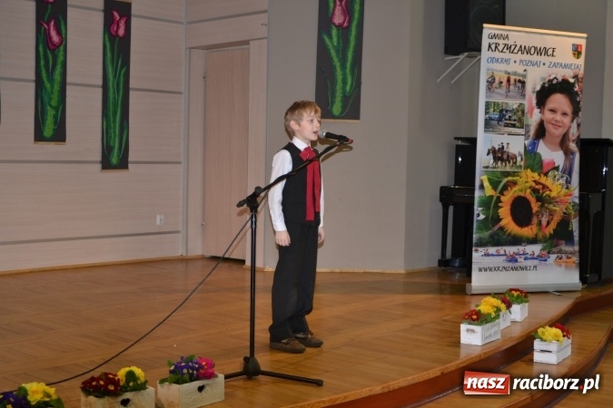 Zdjęcie w galerii na portalu naszraciborz.pl: W Tworkowie odbyła się jubileuszowa edycja Gminnego Konkursu Gwary Śląskiej wiadomości z regionu