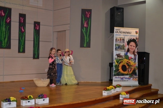 Zdjęcie w galerii na portalu naszraciborz.pl: W Tworkowie odbyła się jubileuszowa edycja Gminnego Konkursu Gwary Śląskiej wiadomości z regionu