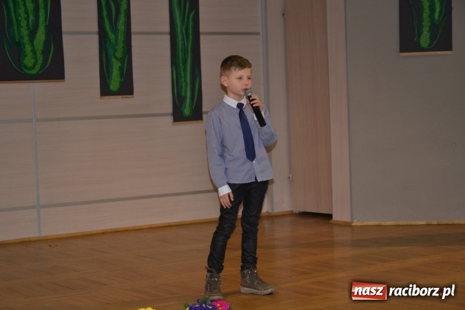 Zdjęcie w galerii na portalu naszraciborz.pl: W Tworkowie odbyła się jubileuszowa edycja Gminnego Konkursu Gwary Śląskiej wiadomości z regionu