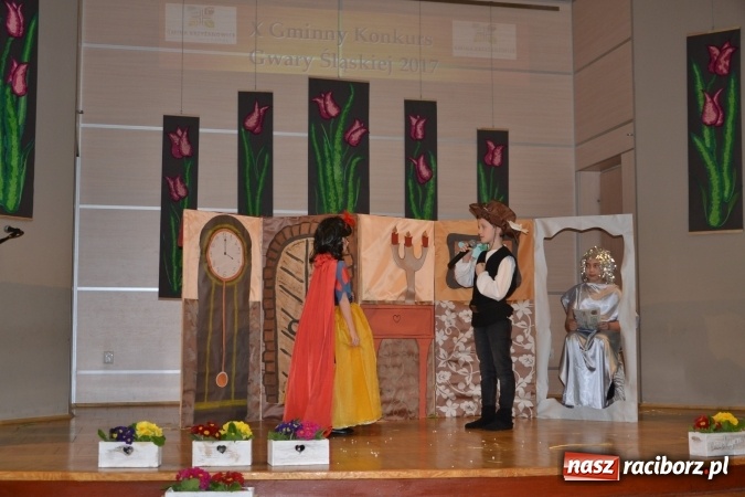 Zdjęcie w galerii na portalu naszraciborz.pl: W Tworkowie odbyła się jubileuszowa edycja Gminnego Konkursu Gwary Śląskiej wiadomości z regionu