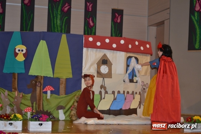 Zdjęcie w galerii na portalu naszraciborz.pl: W Tworkowie odbyła się jubileuszowa edycja Gminnego Konkursu Gwary Śląskiej wiadomości z regionu