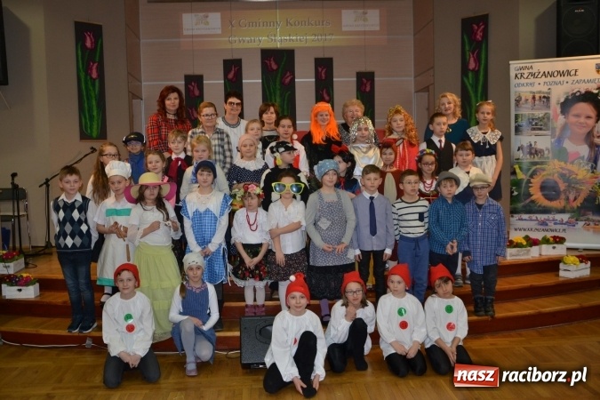 Zdjęcie w galerii na portalu naszraciborz.pl: W Tworkowie odbyła się jubileuszowa edycja Gminnego Konkursu Gwary Śląskiej wiadomości z regionu