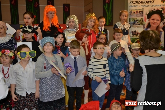 Zdjęcie w galerii na portalu naszraciborz.pl: W Tworkowie odbyła się jubileuszowa edycja Gminnego Konkursu Gwary Śląskiej wiadomości z regionu