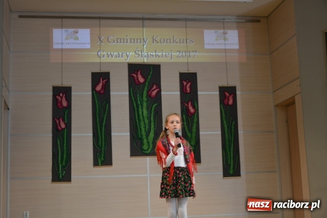Zdjęcie w galerii na portalu naszraciborz.pl: W Tworkowie odbyła się jubileuszowa edycja Gminnego Konkursu Gwary Śląskiej wiadomości z regionu