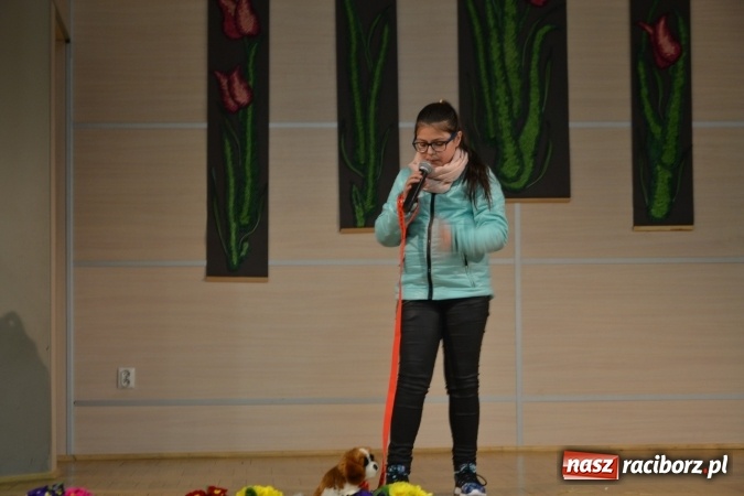 Zdjęcie w galerii na portalu naszraciborz.pl: W Tworkowie odbyła się jubileuszowa edycja Gminnego Konkursu Gwary Śląskiej wiadomości z regionu
