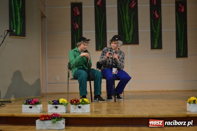 Zdjęcie w galerii na portalu naszraciborz.pl: W Tworkowie odbyła się jubileuszowa edycja Gminnego Konkursu Gwary Śląskiej wiadomości z regionu