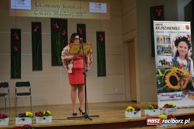 Zdjęcie w galerii na portalu naszraciborz.pl: W Tworkowie odbyła się jubileuszowa edycja Gminnego Konkursu Gwary Śląskiej wiadomości z regionu